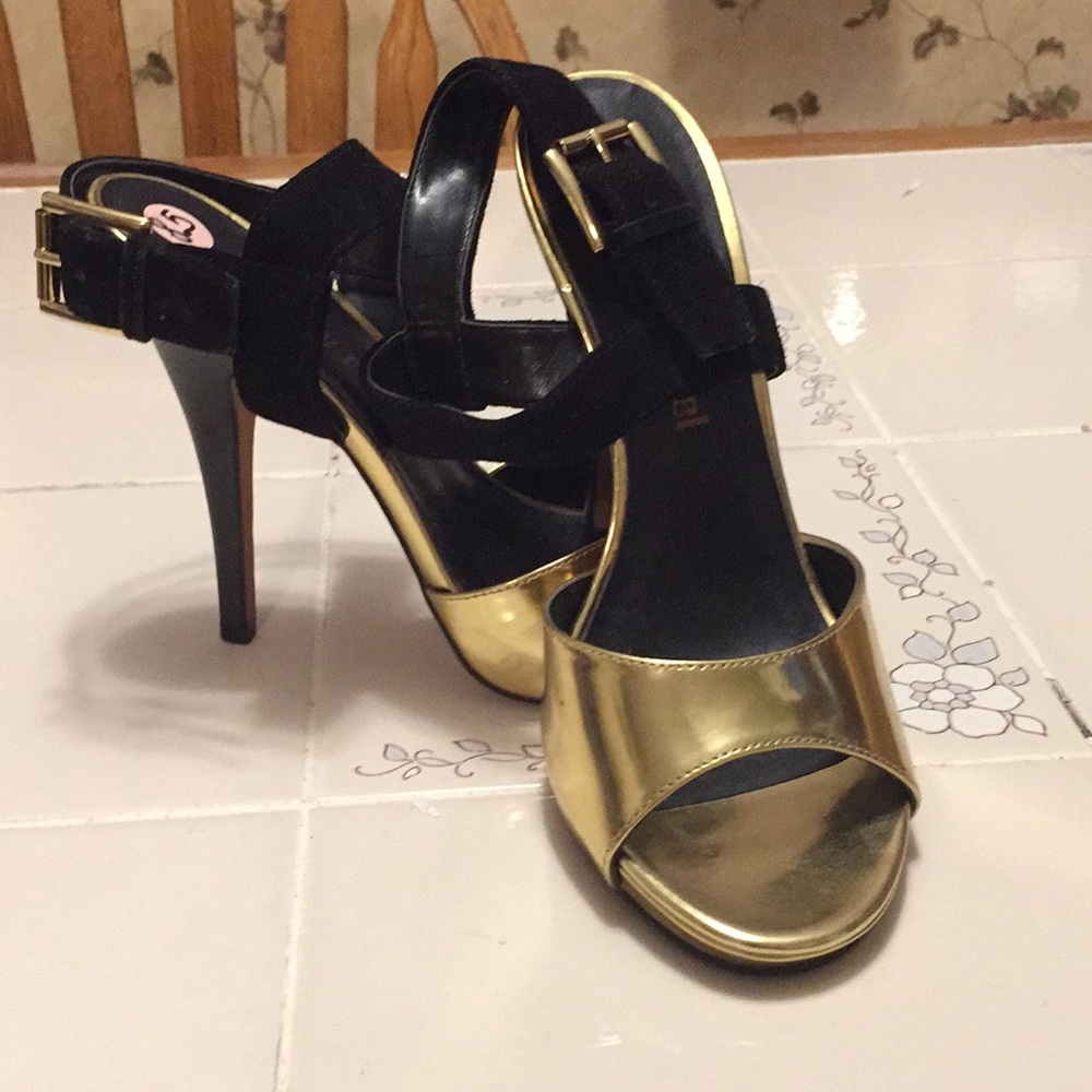Woman’s shoes